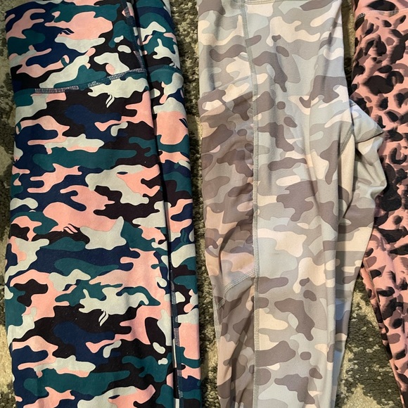 Set of six Fabletics items - Picture 1 of 5